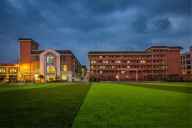 成都市武侯区领川外语学校（4位热血青年的办学奇迹）(21)