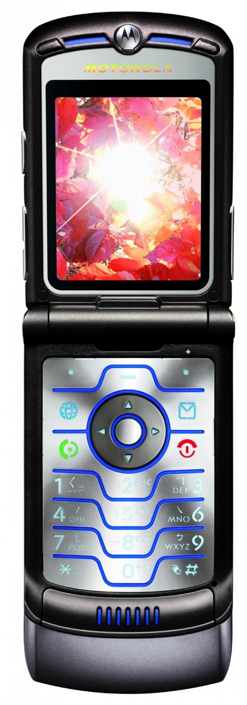 摩托罗拉razr刀锋折叠屏手机(刀锋掠影--摩托罗拉RAZR)(5)