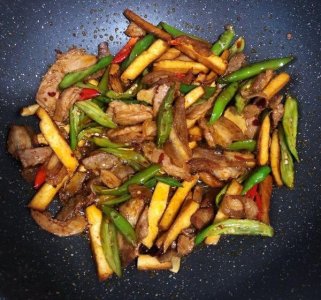 ​小炒肉的家常做法(最对胃口的人气家常菜小炒肉)