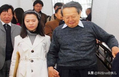 杨振宁改回中国籍是要养老？不要想得太简单，他的贡献超乎你想象