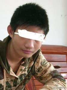 ​天下第一懒人杨锁：家里挖坑上厕所，烧家具取暖，23岁时活活饿死