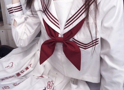 ​六小龄童真名（六小龄童为何有两张身份证）