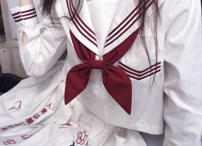 六小龄童真名（六小龄童为何有两张身份证）