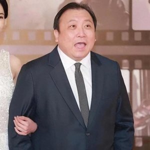 ​大二拍戏捞金26亿！最美晶女郎童菲逆袭成巨星引领潮流